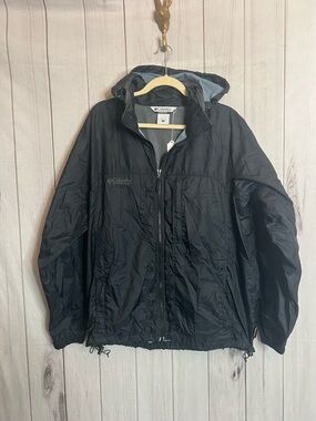 Columbia Black Hooded Packable Windbreaker Jacket